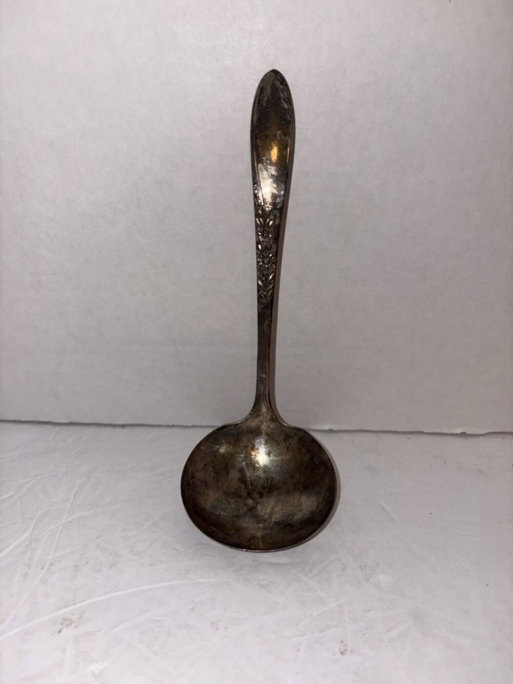 Vintage WM A Rogers Oneida LTD Silverplate Spring Flower Gravy Ladle